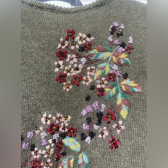 vtg y2K embroidered cottagecore cardigan sweater • beaded • Tiara International• - Picture 6 of 16